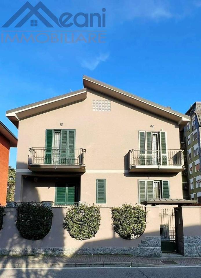 Villa unifamiliare in vendita a Milano