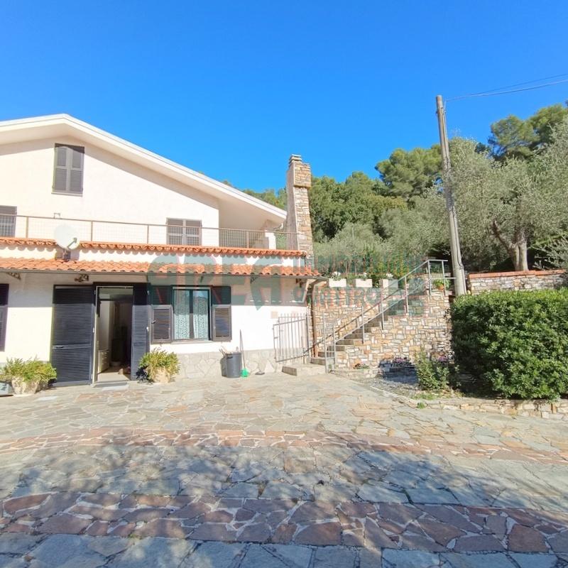 Villa in vendita a San Bartolomeo Al Mare
