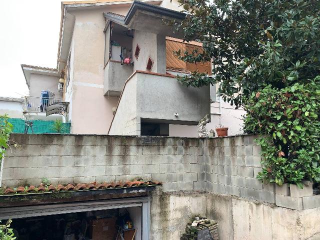 3-room flat in Via Capo Sile, Caronno Pertusella - Photo 1