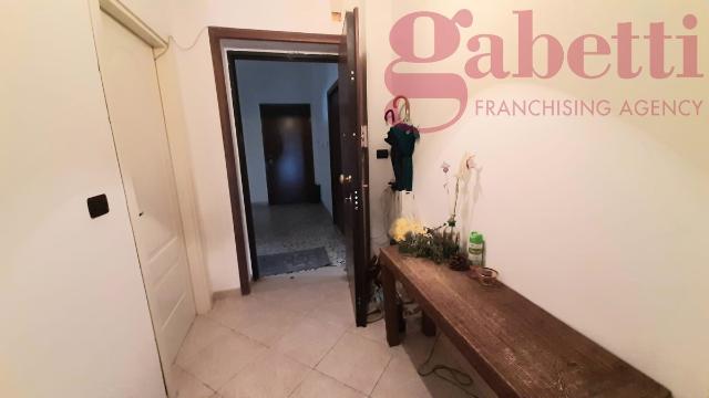 4-room flat in Via Roberto d'Angiò Snc, Santa Maria Capua Vetere - Photo 1