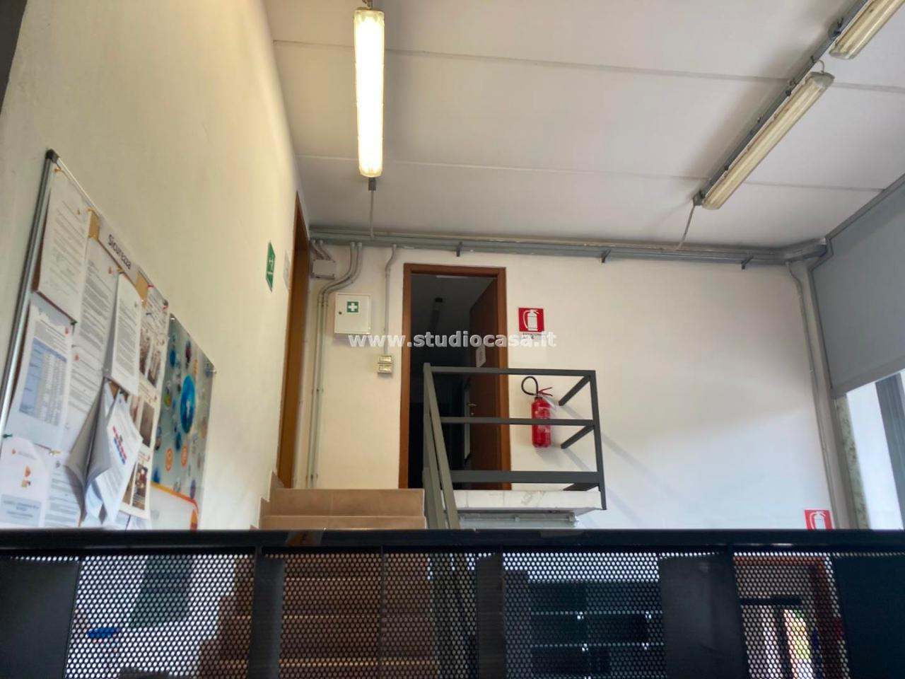 Capannone in Via Borgo Palazzo (Oltre Il Civico 201, Bergamo, {3} - Foto 2