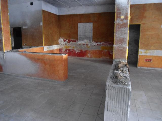 Magazzino in Via Mario Nicoletta, Crotone, {3} - Foto 2