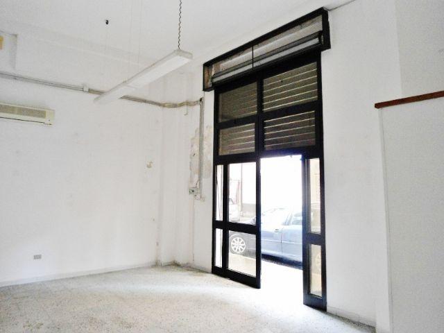 Magazzino in Trav XXV Aprile, Crotone, {3} - Foto 1