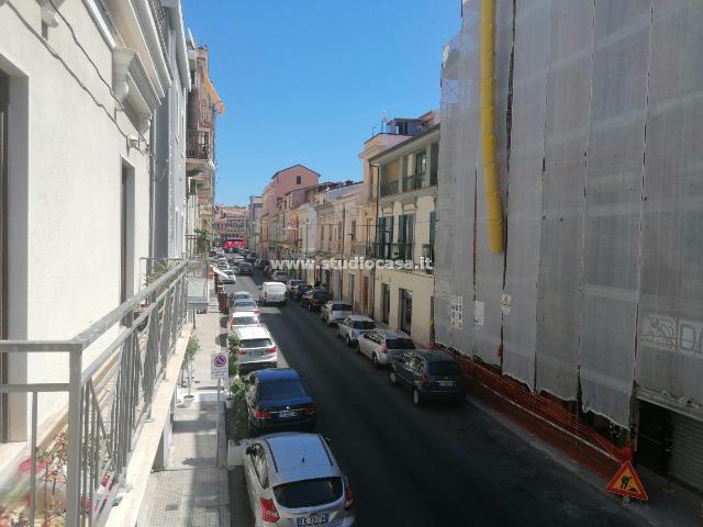 4-room flat, Crotone - Photo 1