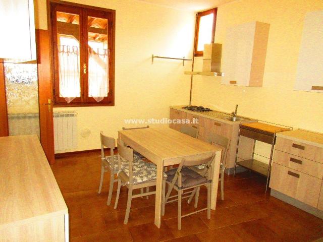 4-room flat, Lovere - Photo 1