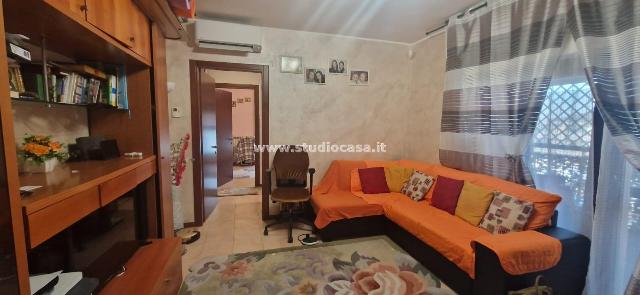 2-room flat in Via Papa Giovanni Paolo II, Landriano - Photo 1