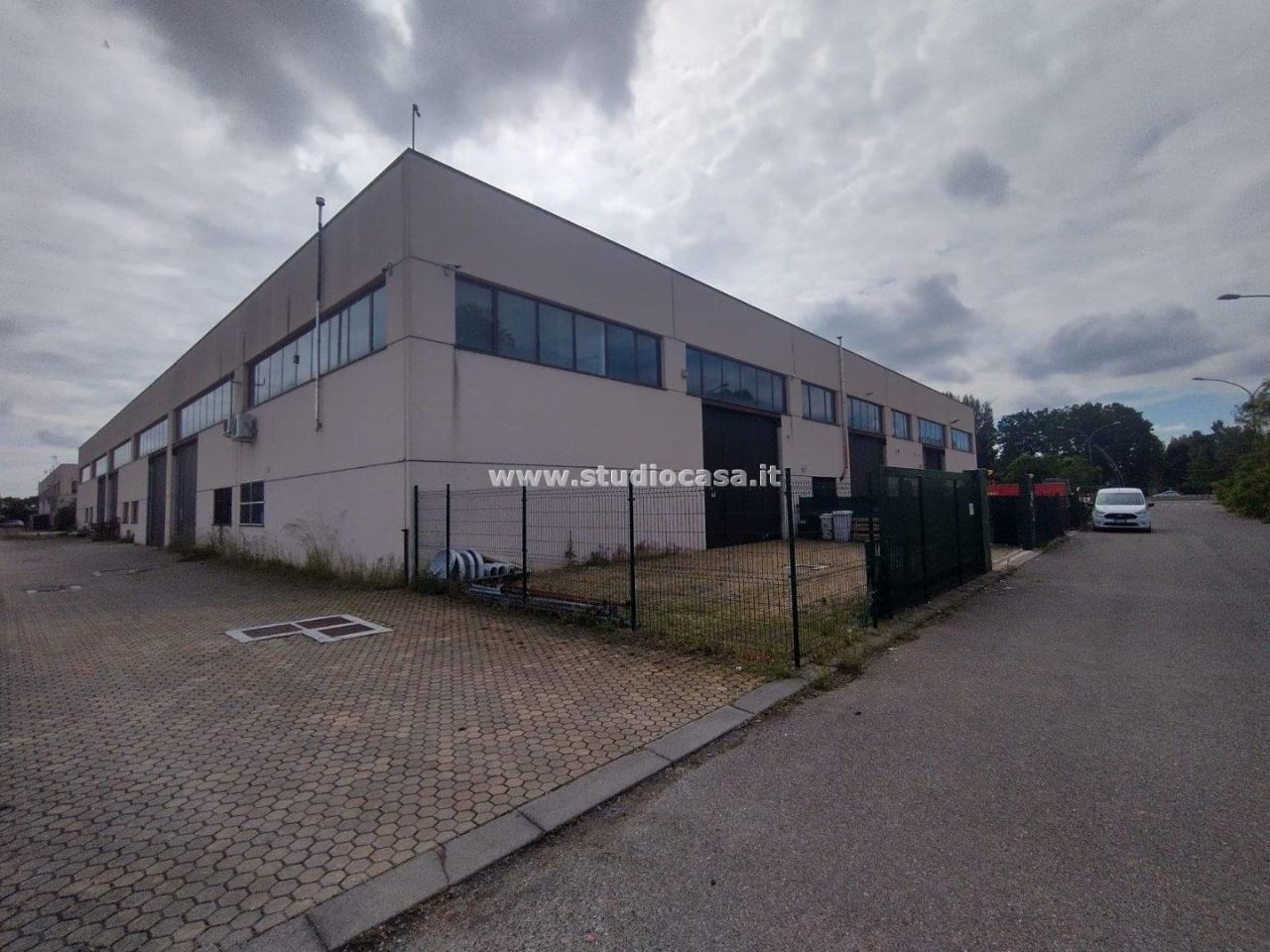 Magazzino in Via Parco Visconteo, Zeccone, {3} - Foto 1