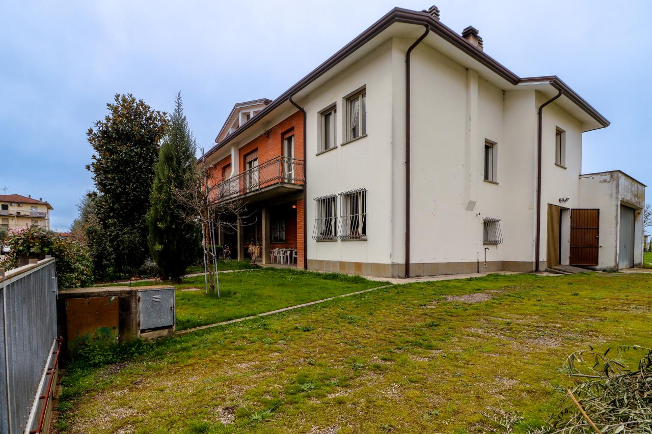 Porzione di casa in vendita a Castel Bolognese