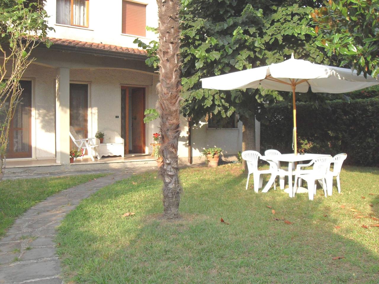 Casa indipendente in affitto a Montignoso