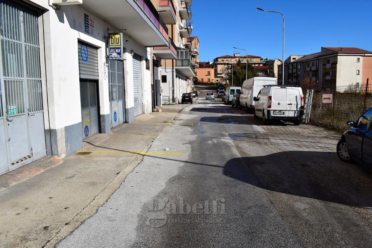 Magazzino in Via Galanti, Campobasso, {3} - Foto 1