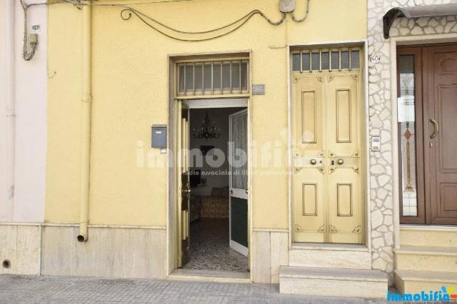 4-room flat, Oria - Photo 1