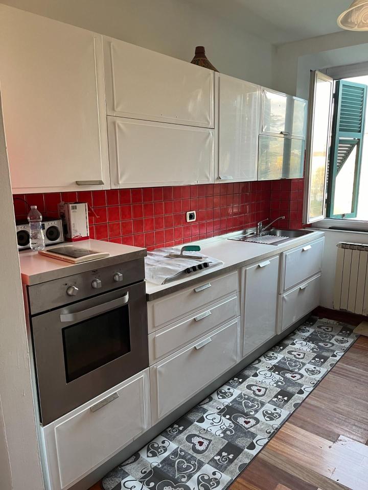 appartamento in vendita a Carrara in zona Avenza