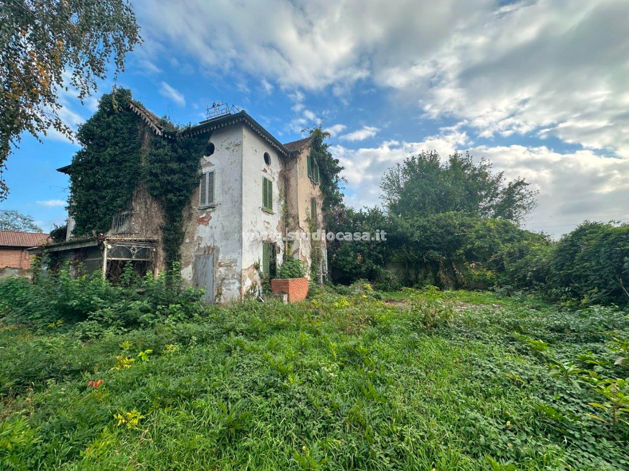 Villa in vendita a Chieve