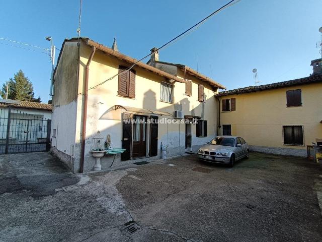 Casa indipendente in Via Terni, Castelleone - Foto 1