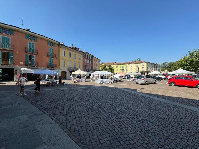 Shop in Piazza Garibaldi, Crema - Photo 1