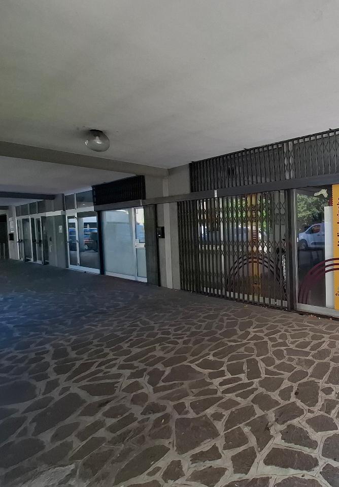 Palazzina commerciale in , Reggio Emilia, {3} - Foto 2