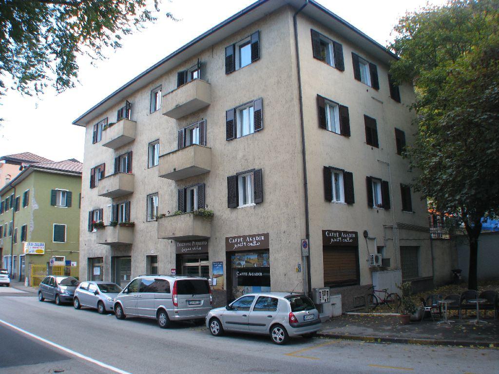 Negozio in Viale Trento 20 B, Bolzano - Foto 1