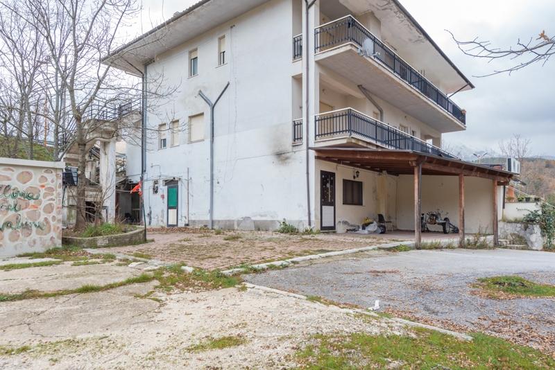 Esercizio commerciale in Contrada Canale, Caramanico Terme, {3} - Foto 1
