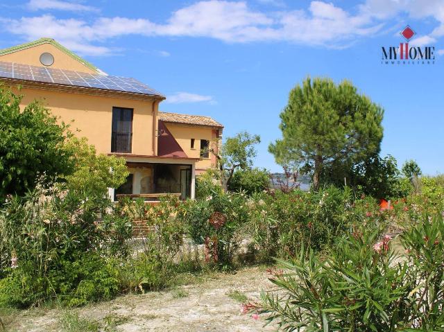 Landhaus in Villa Ricci, Bellante - Foto 1