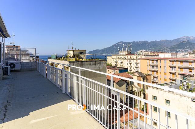 4-room flat in Via XX Settembre 14, Salerno - Photo 1