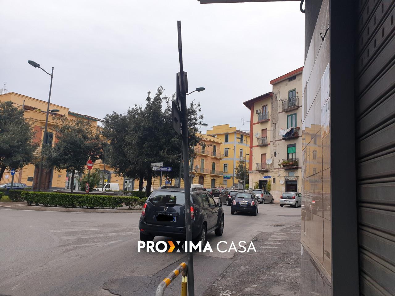 Negozio in Via Cristoforo Capone 3, Salerno - Foto 1