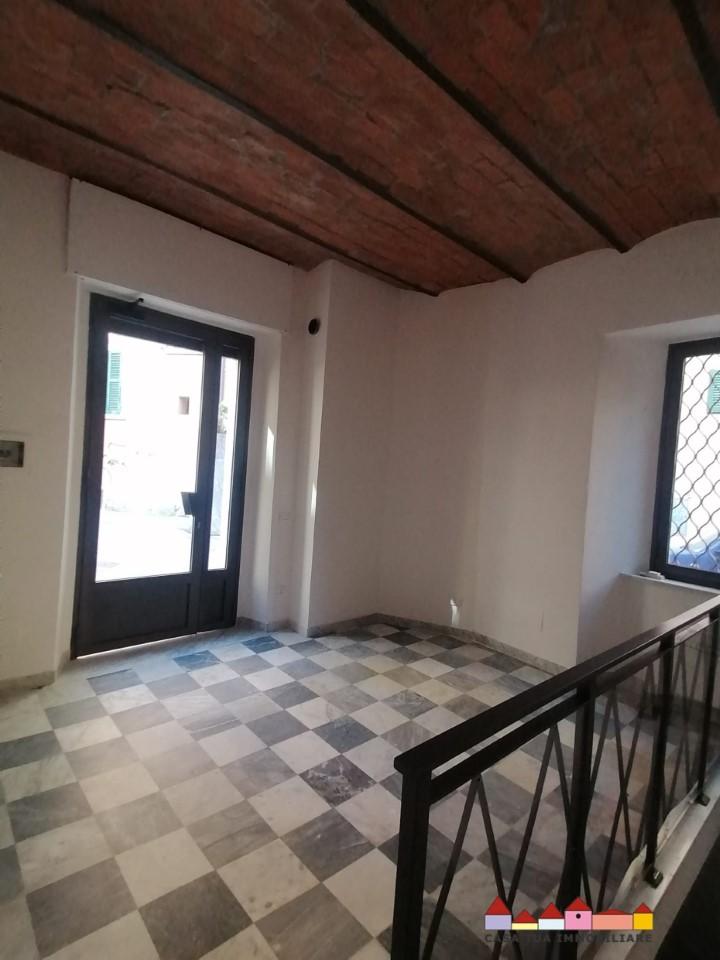 Negozio in , Carrara, {3} - Foto 1