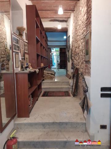 Shop, Carrara - Photo 1