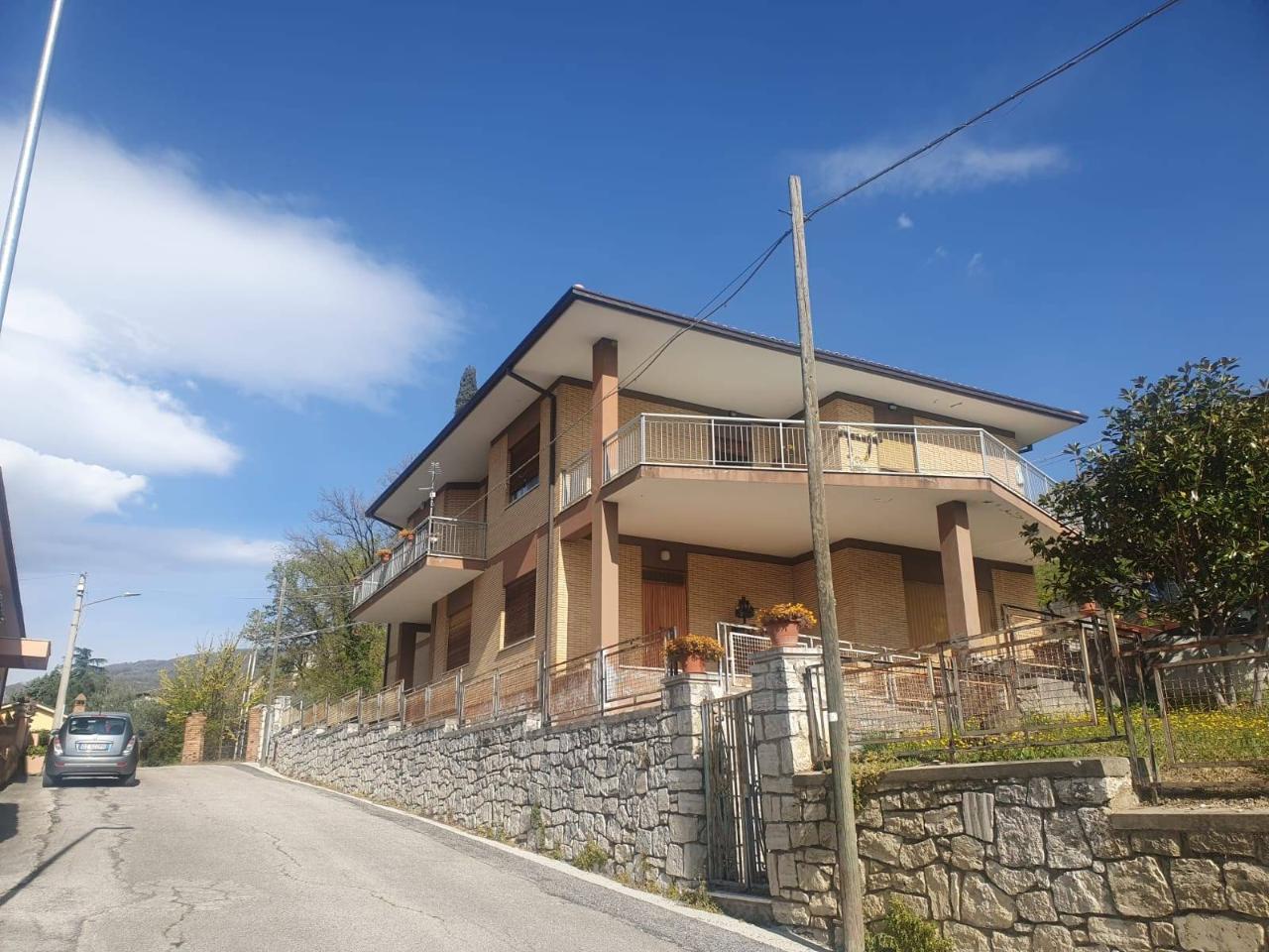 Villa in vendita a Torricella Sicura