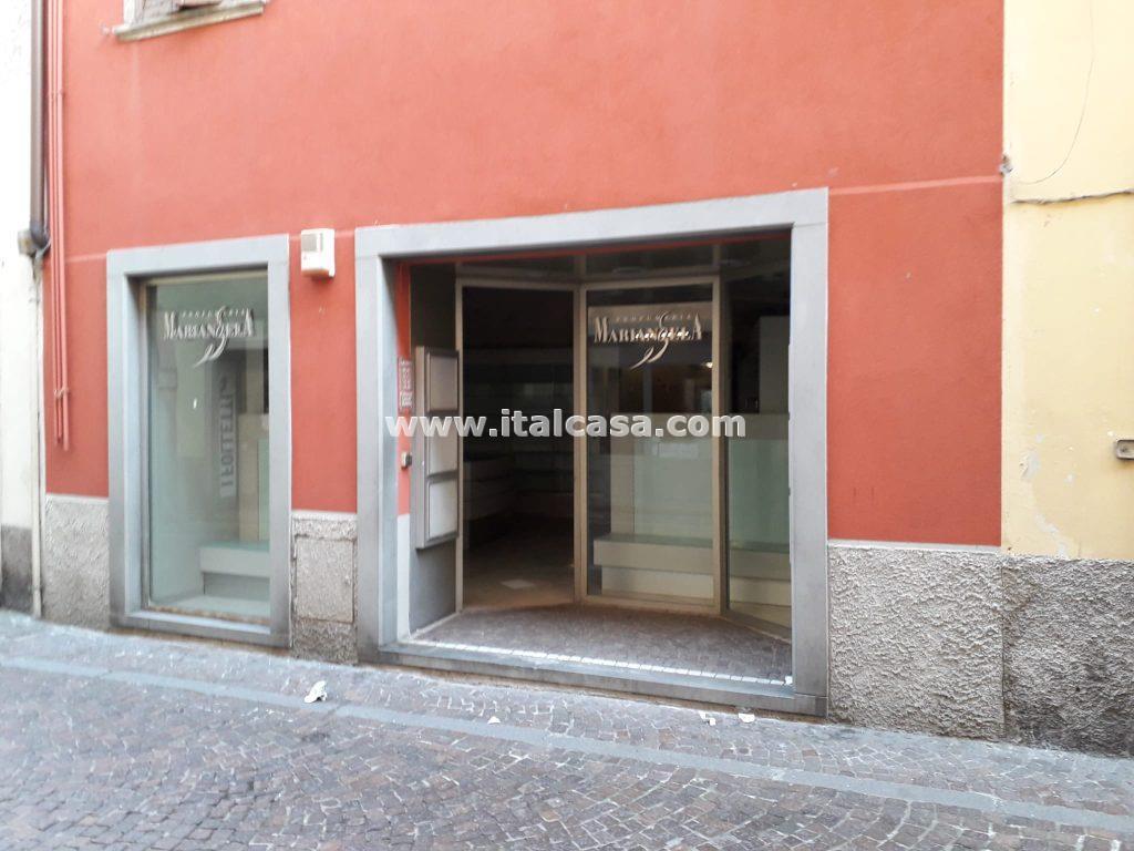 Negozio in Via Fantoni, Alzano Lombardo, {3} - Foto 2