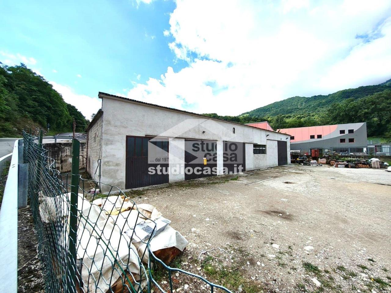 Magazzino in Via Cavour, Brentonico, {3} - Foto 1