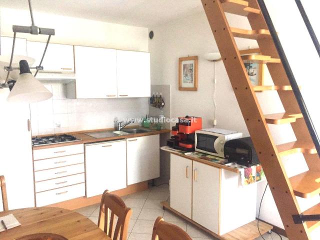 2-room flat in {3}, IV Novembre - Photo 1