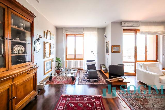 4-room flat in Via Donizetti 71, Monza - Photo 1