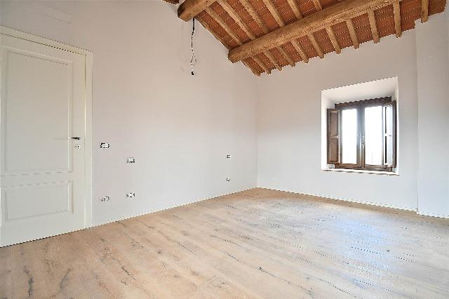 4-room flat in Strada Provinciale, Colle di Val d'Elsa - Photo 1