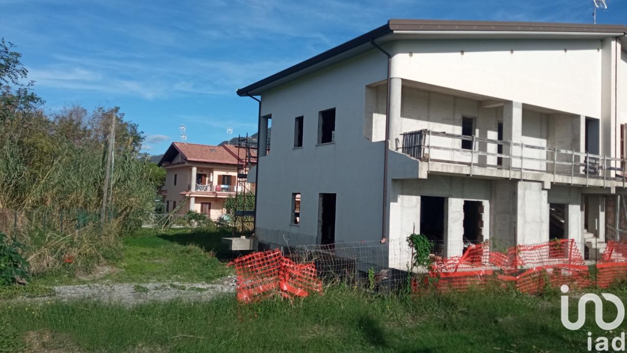 Villa in vendita a Fiumefreddo Bruzio