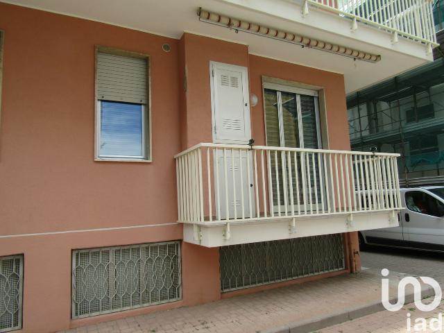 3-room flat in Viale Lungomare delle Nazioni 2, San Bartolomeo al Mare - Photo 1