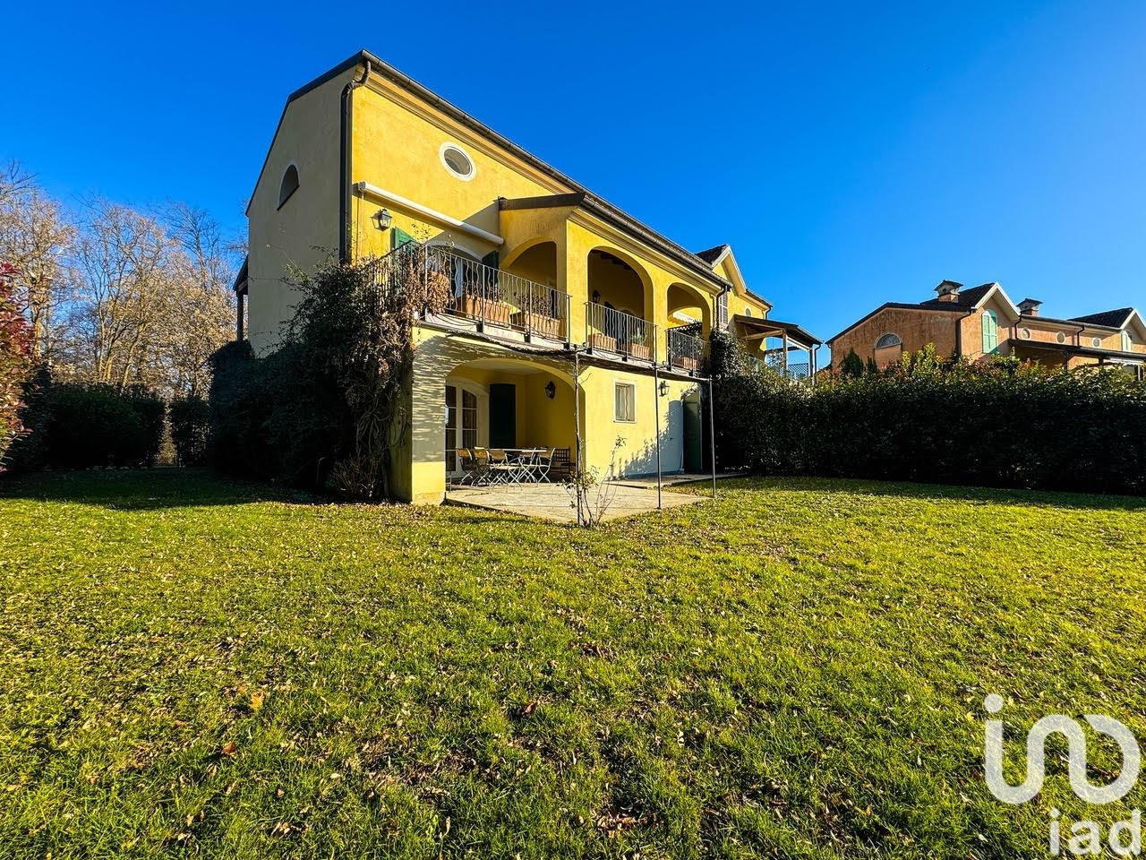 Villa in vendita a Bogogno