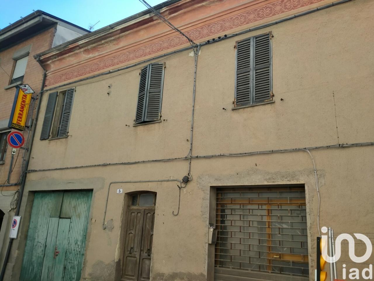 Palazzo in vendita a Montalto Delle Marche