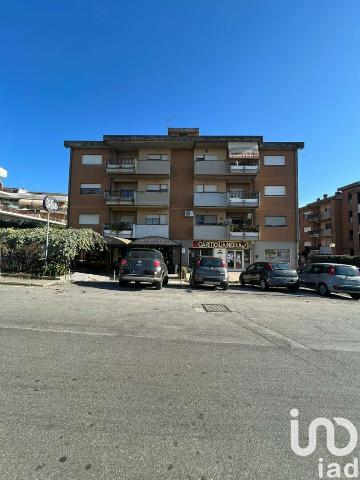 Apartament in {3}, Via Filippo Turati - Photo 1