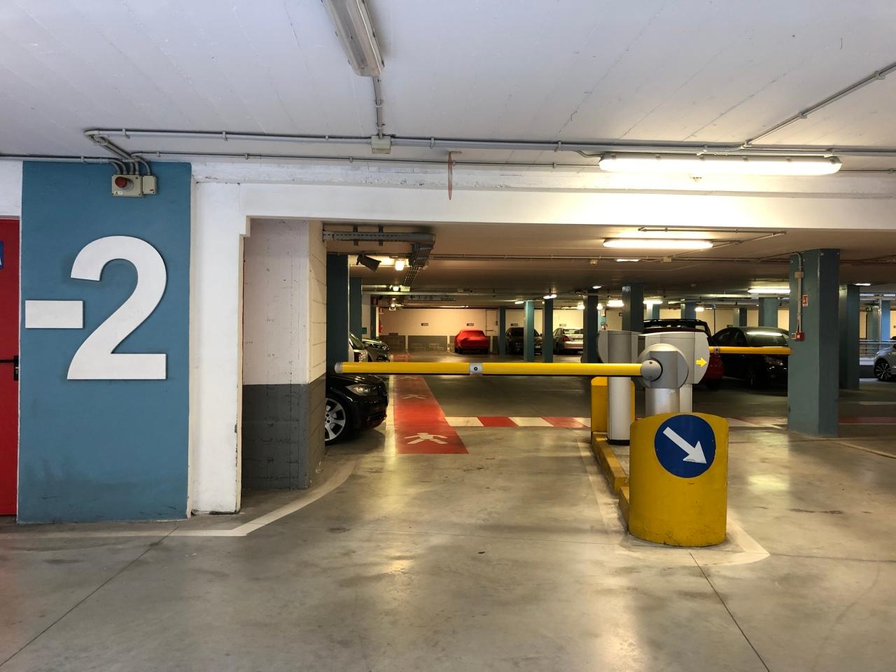 Parcheggio chiuso in Campo San Giacomo, Trieste - Foto 1