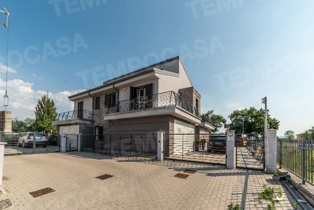 Villa a schiera in Umberto Terracini 6, Castelfranco Emilia - Foto 1