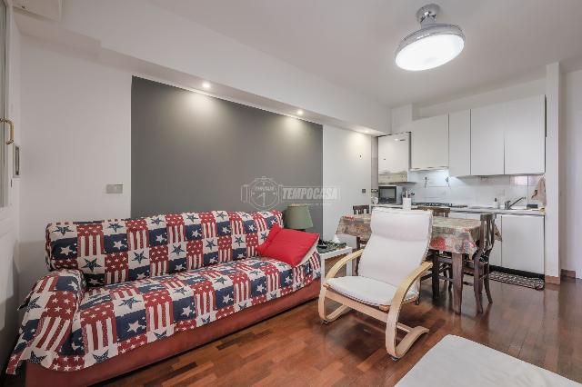 2-room flat in {3}, - Photo 1