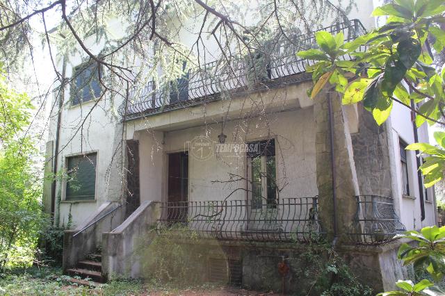 Villa in vendita a Cassago Brianza