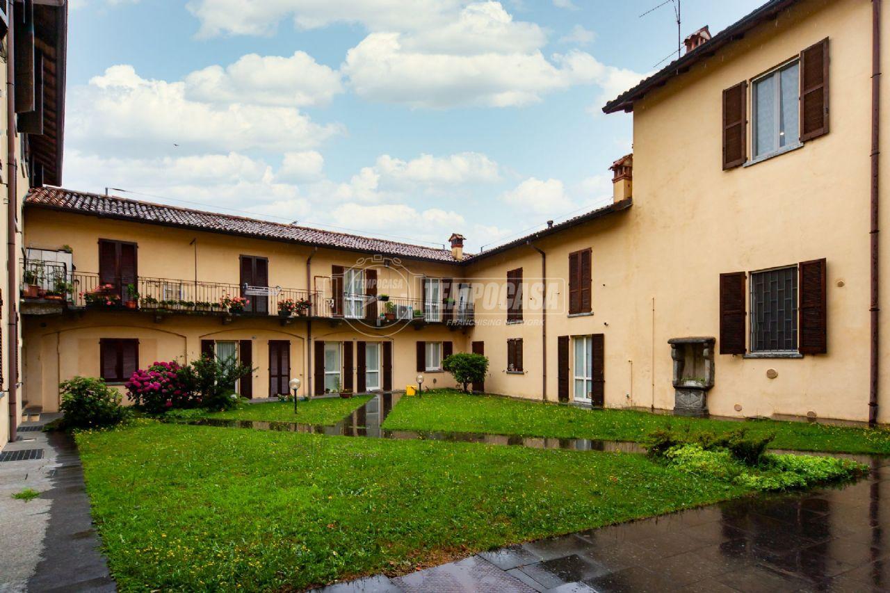 Casa indipendente in vendita a Cassago Brianza