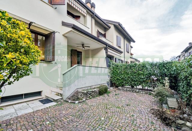 Villa a schiera in Via Magenta , Cesano Maderno - Foto 1