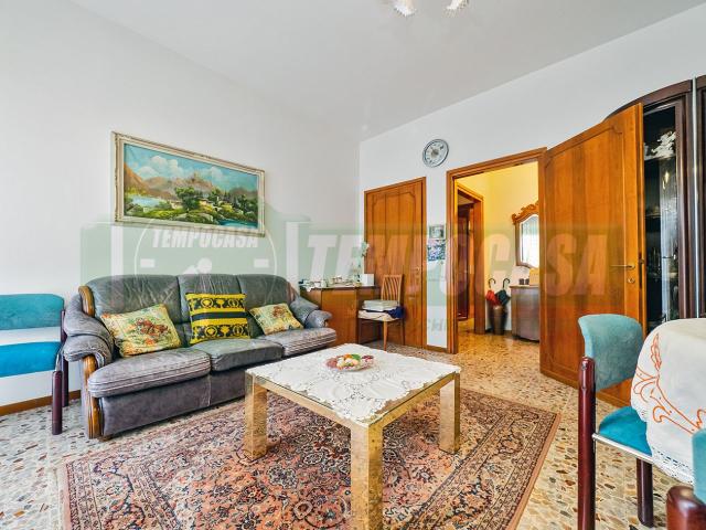 3-room flat in Via Lamarmora, Bovisio-Masciago - Photo 1