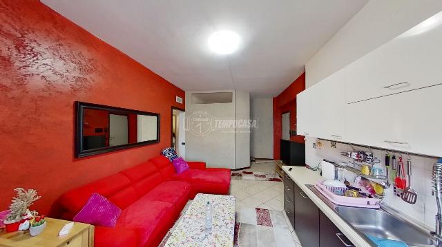 2-room flat in Via Liberta, Lazzate - Photo 1