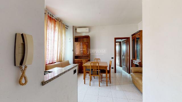 2-room flat in Via Liberta, Lazzate - Photo 1