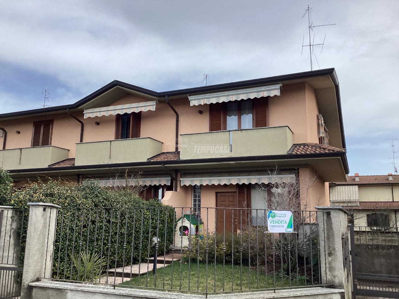 Villa a schiera in vendita a Lazzate