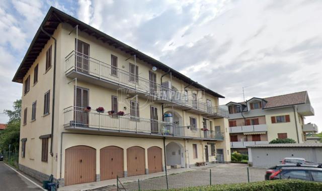 3-room flat in Via Brasile, Cogliate - Photo 1