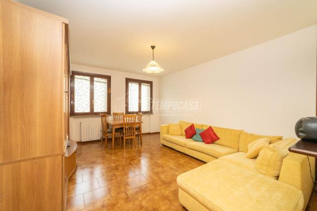 Dreizimmerwohnung in Via Umberto I 5/N, Pessano con Bornago - Foto 1